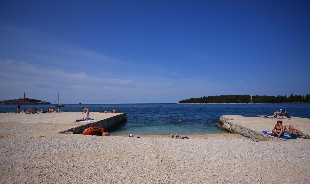 Eurocamp Mobile Homes At Campsite Porton Biondi Rovinj Eksteriør bilde