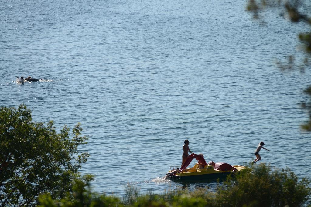 Eurocamp Mobile Homes At Campsite Porton Biondi Rovinj Eksteriør bilde