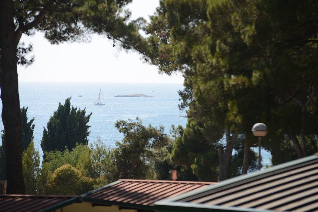Eurocamp Mobile Homes At Campsite Porton Biondi Rovinj Eksteriør bilde