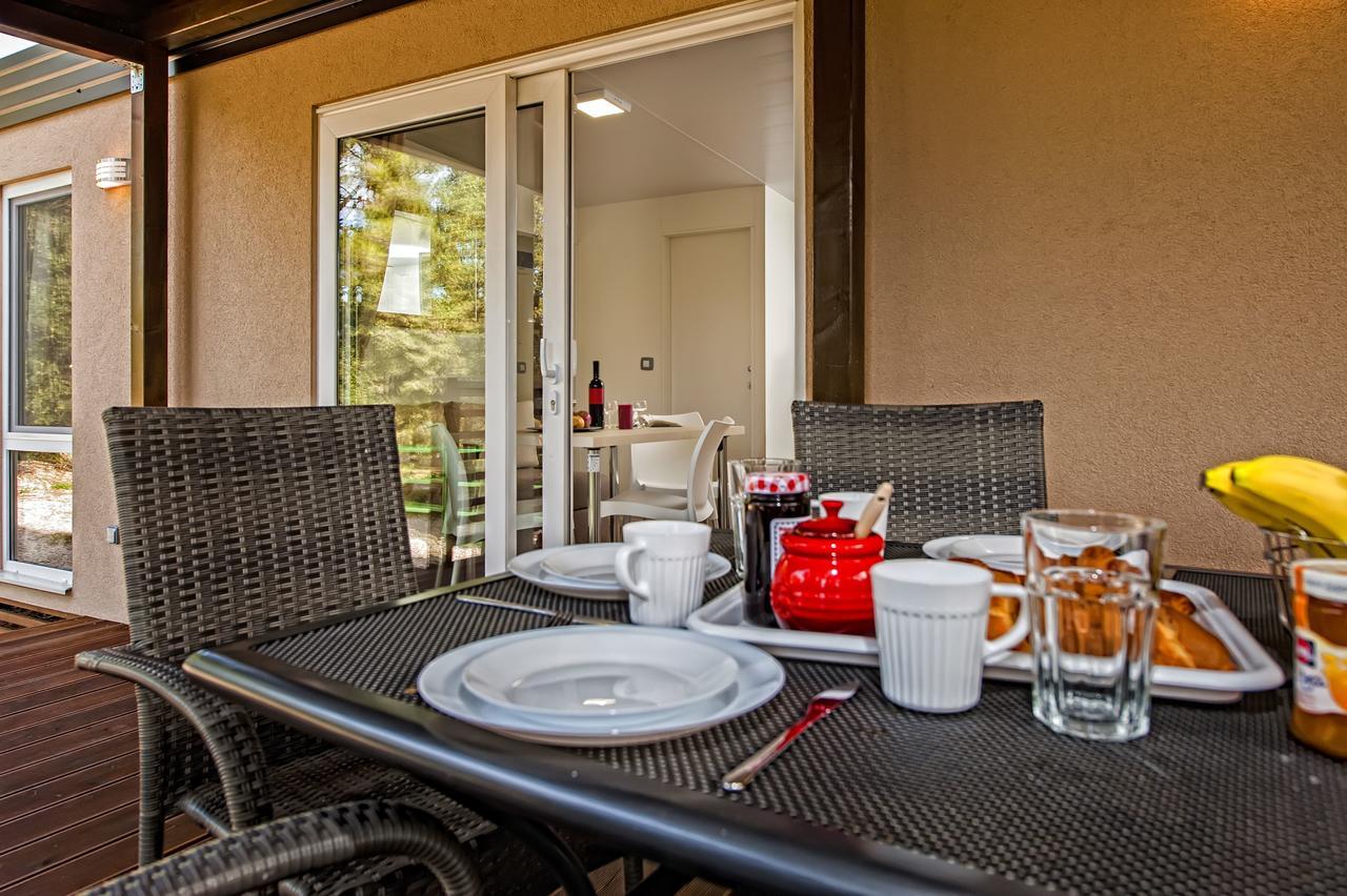 Eurocamp Mobile Homes At Campsite Porton Biondi Rovinj Eksteriør bilde