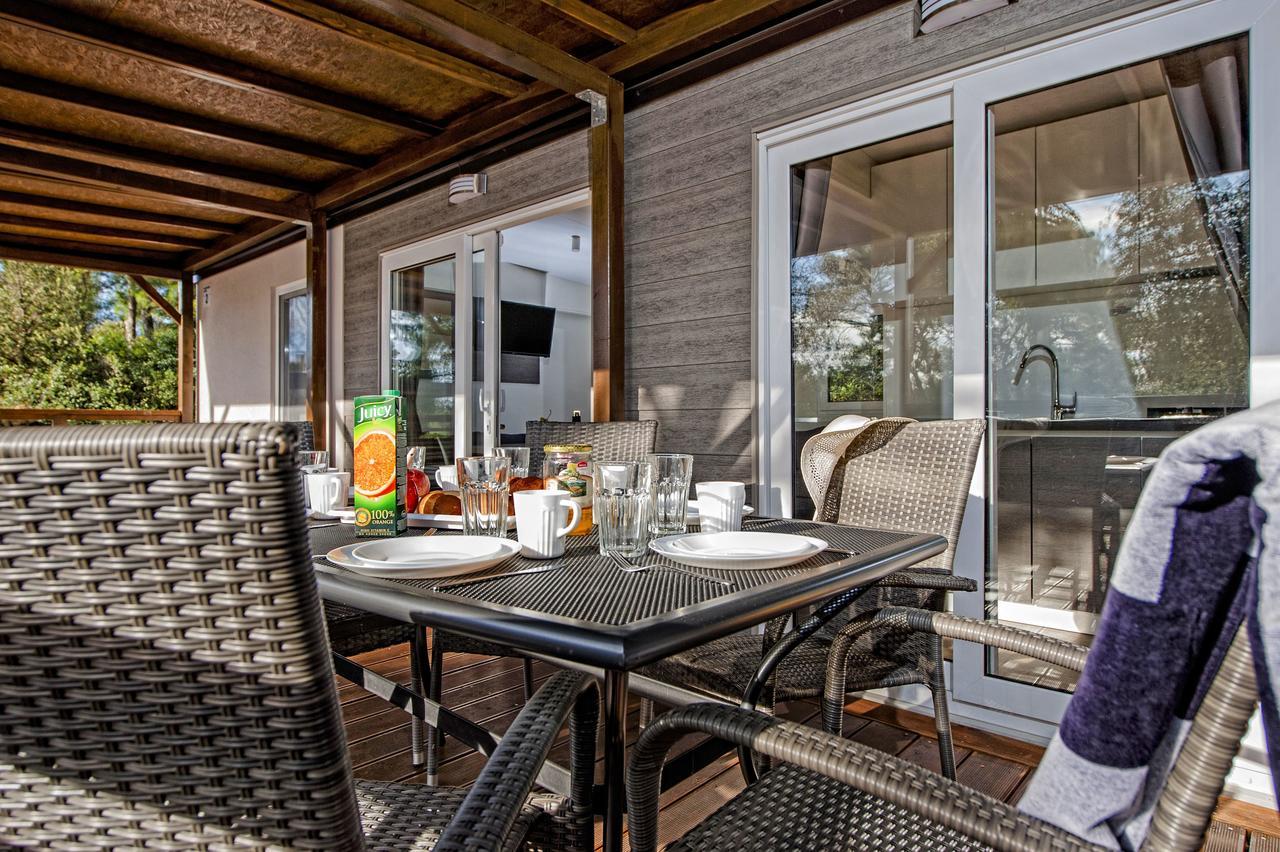 Eurocamp Mobile Homes At Campsite Porton Biondi Rovinj Eksteriør bilde